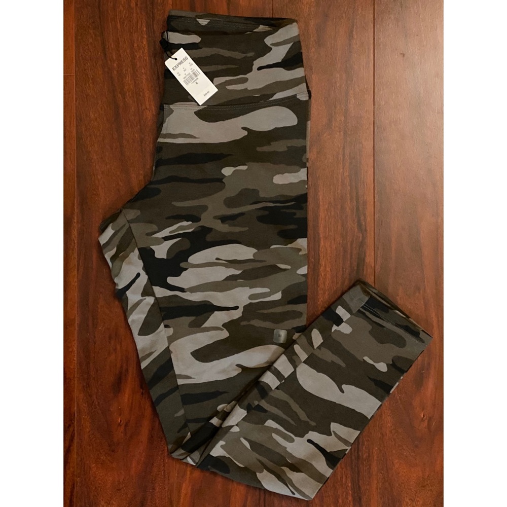 NWT EXPRESS High Waisted Camo Leggings
